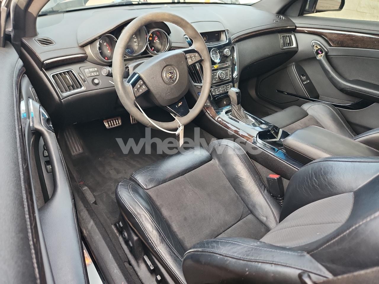 Photo 8 of 2012 CADILLAC CTS-V (VIN 1G6DV1EP3C0137987)