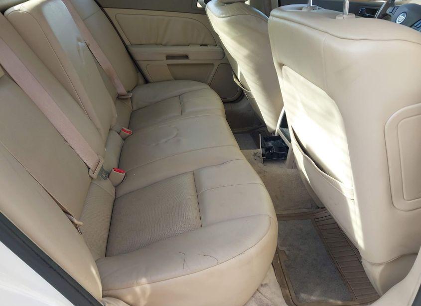 Photo 8 of 2005 Cadillac Sts V6 (VIN 1G6DW677450178865)