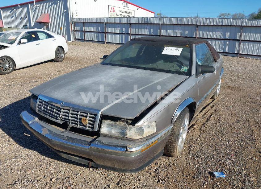 Photo 11 of 1992 Cadillac Seville (VIN 1G6EL13B2N0612154)