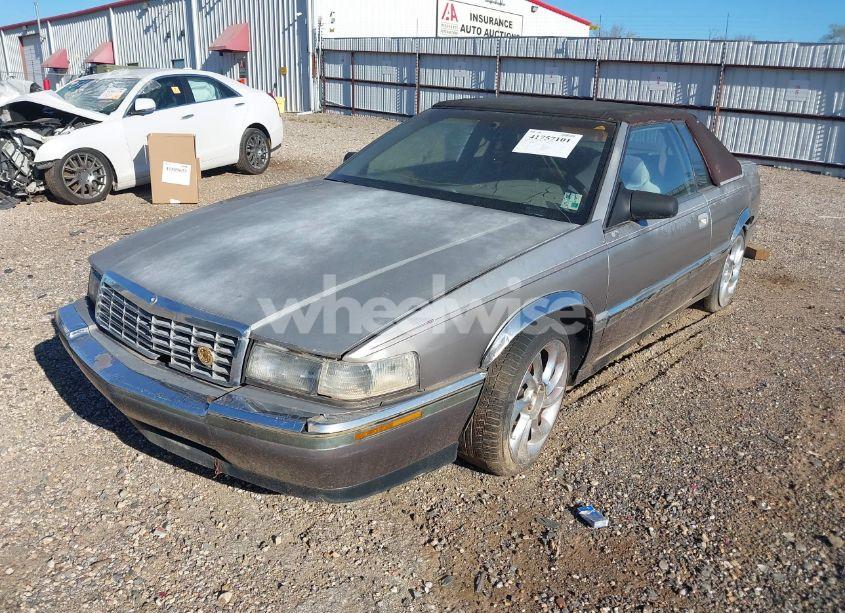 Photo 2 of 1992 Cadillac Seville (VIN 1G6EL13B2N0612154)