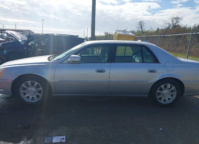 Photo 14 of 2011 Cadillac Dts STANDARD (VIN 1G6KA5E65BU116521)