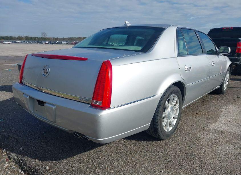 Photo 4 of 2011 Cadillac Dts STANDARD (VIN 1G6KA5E65BU116521)
