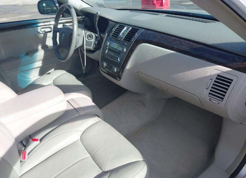 Photo 5 of 2011 Cadillac Dts STANDARD (VIN 1G6KA5E65BU116521)