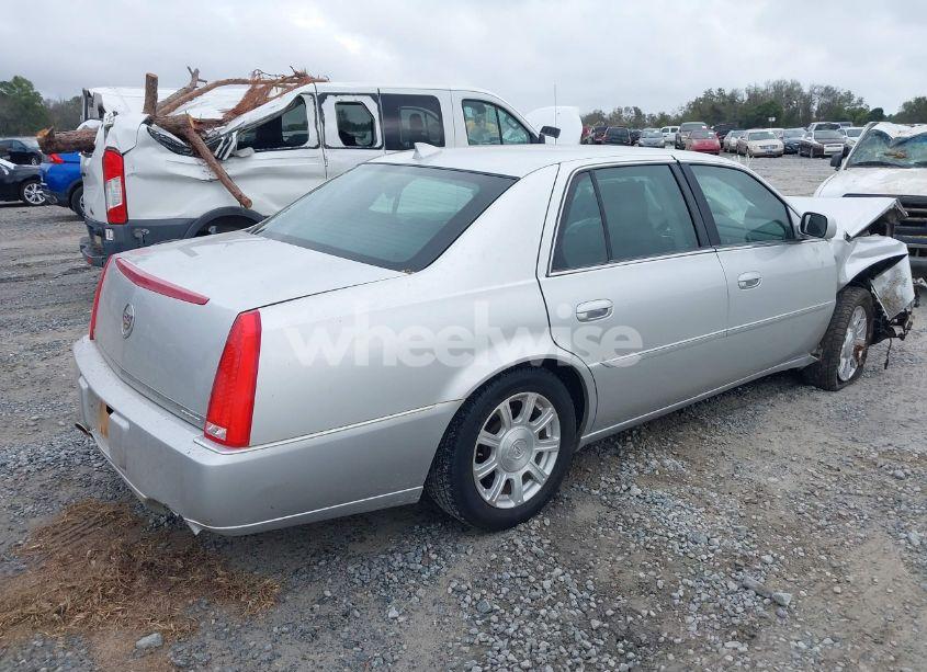 Photo 4 of 2011 Cadillac Dts STANDARD (VIN 1G6KA5E67BU109456)