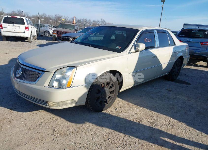Photo 2 of 2011 Cadillac Dts STANDARD (VIN 1G6KA5E68BU100040)