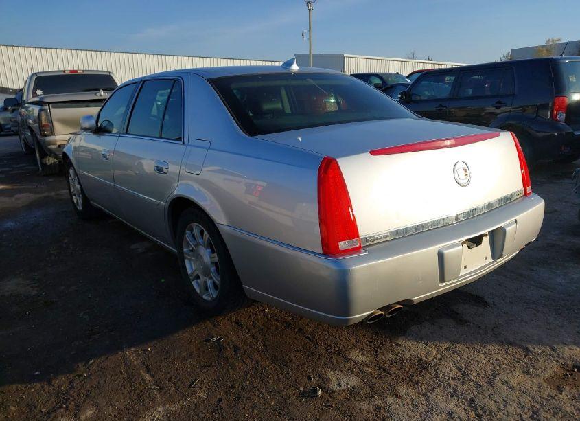 Photo 3 of 2010 Cadillac Dts STANDARD (VIN 1G6KA5EY3AU129820)