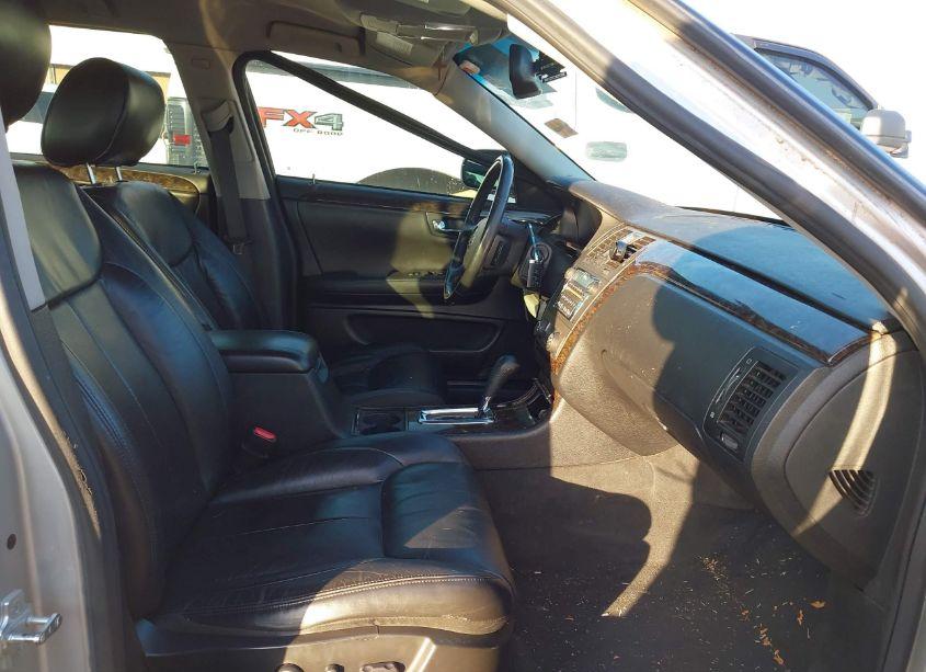 Photo 5 of 2010 Cadillac Dts STANDARD (VIN 1G6KA5EY3AU129820)