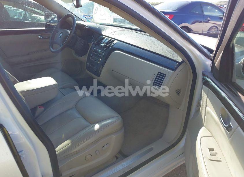 Photo 5 of 2010 Cadillac Dts STANDARD (VIN 1G6KA5EY6AU103633)