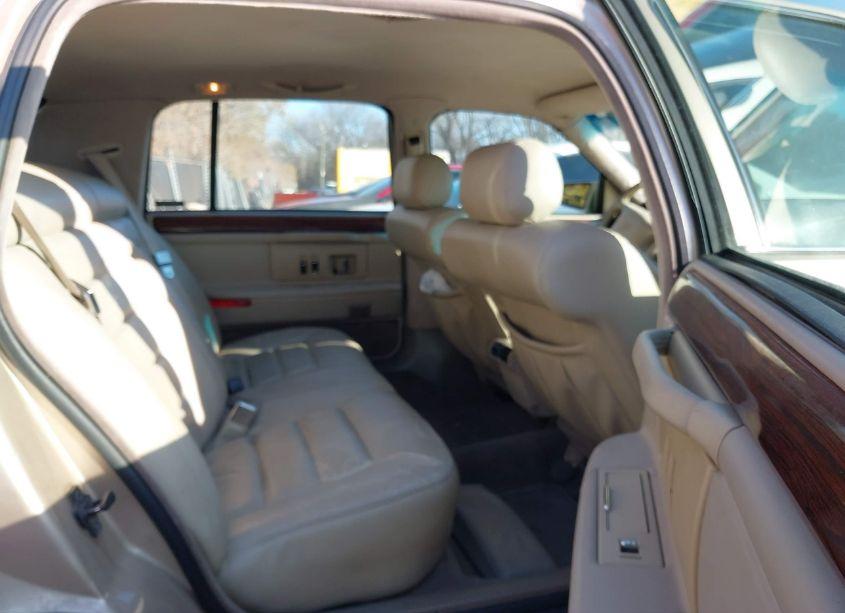 Photo 8 of 1994 Cadillac Deville N/A (VIN 1G6KD52B4RU319614)