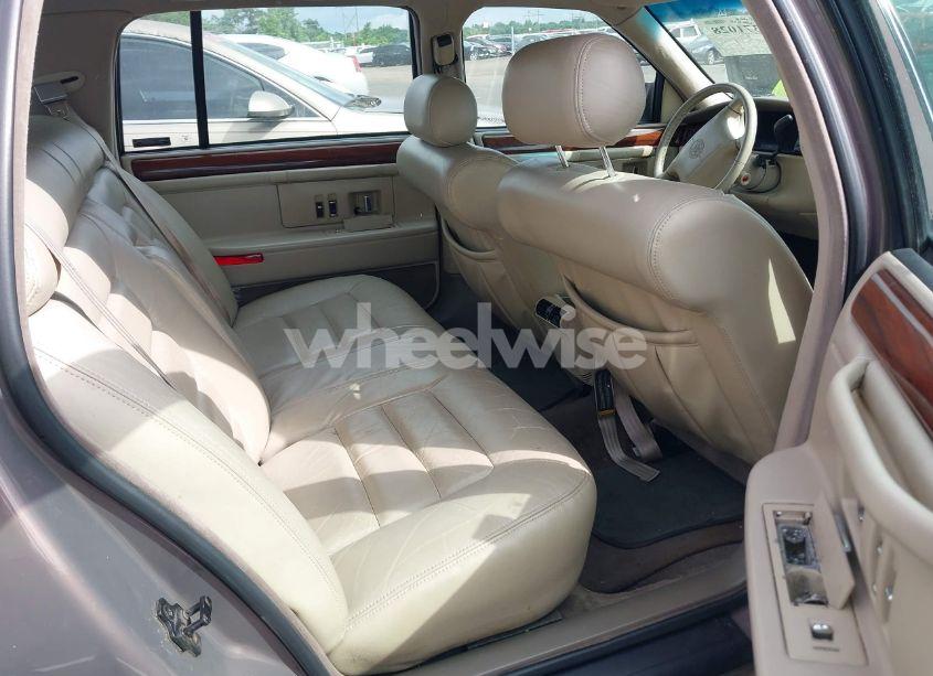 Photo 8 of 1994 Cadillac Deville N/A (VIN 1G6KD52B8RU229303)