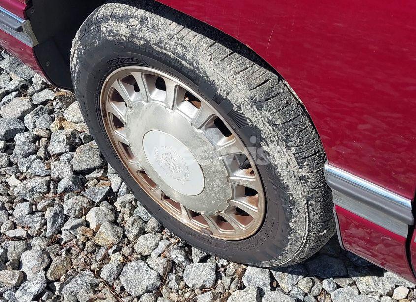 Photo 12 of 1996 Cadillac Deville N/A (VIN 1G6KD52Y0TU301333)