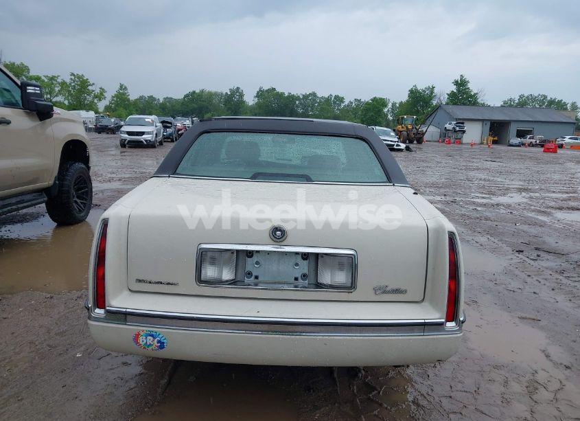 Photo 16 of 1996 Cadillac Deville N/A (VIN 1G6KD52Y1TU305696)