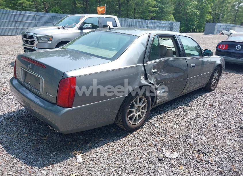 Photo 4 of 2005 Cadillac Deville LIVERY (VIN 1G6KD54Y05U211857)