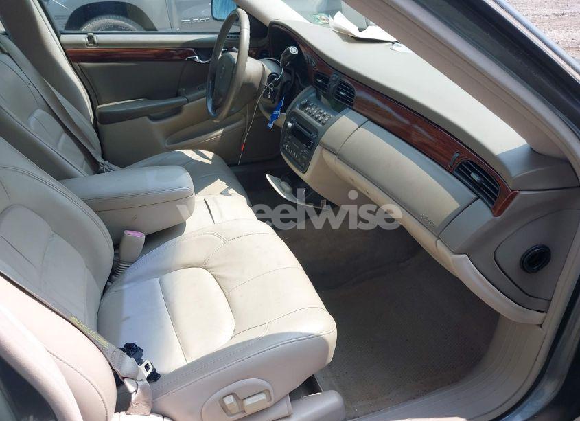 Photo 5 of 2005 Cadillac Deville LIVERY (VIN 1G6KD54Y05U211857)