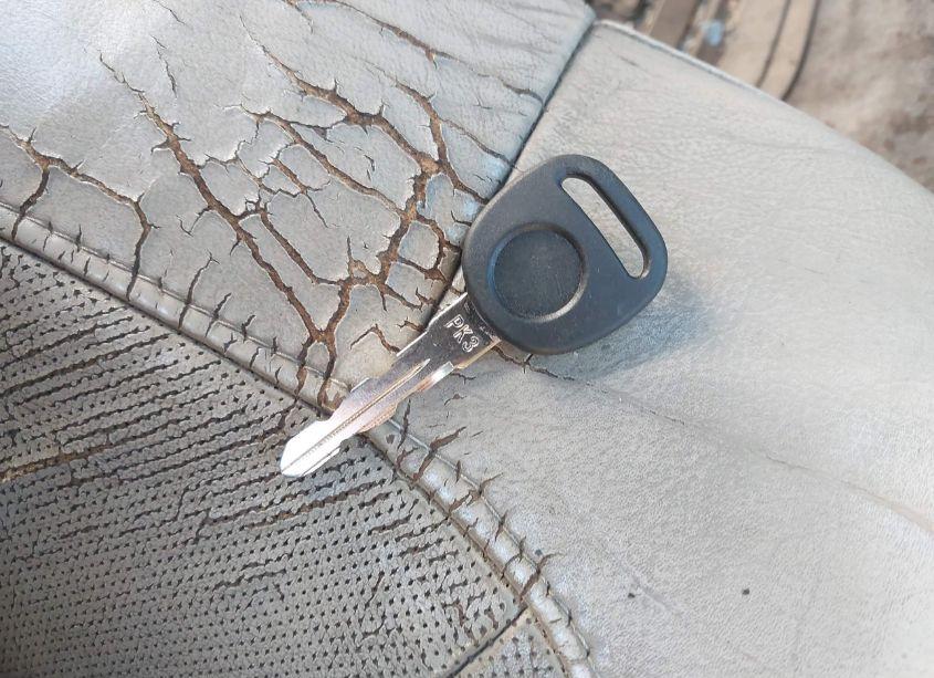 Photo 11 of 2005 Cadillac Deville LIVERY (VIN 1G6KD54Y15U219773)