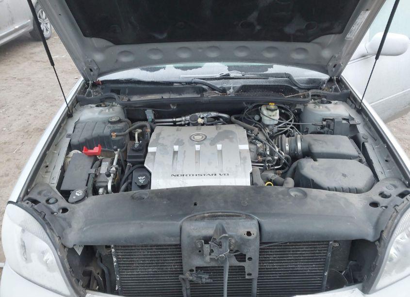 Photo 10 of 2005 Cadillac Deville LIVERY (VIN 1G6KD54Y35U216633)