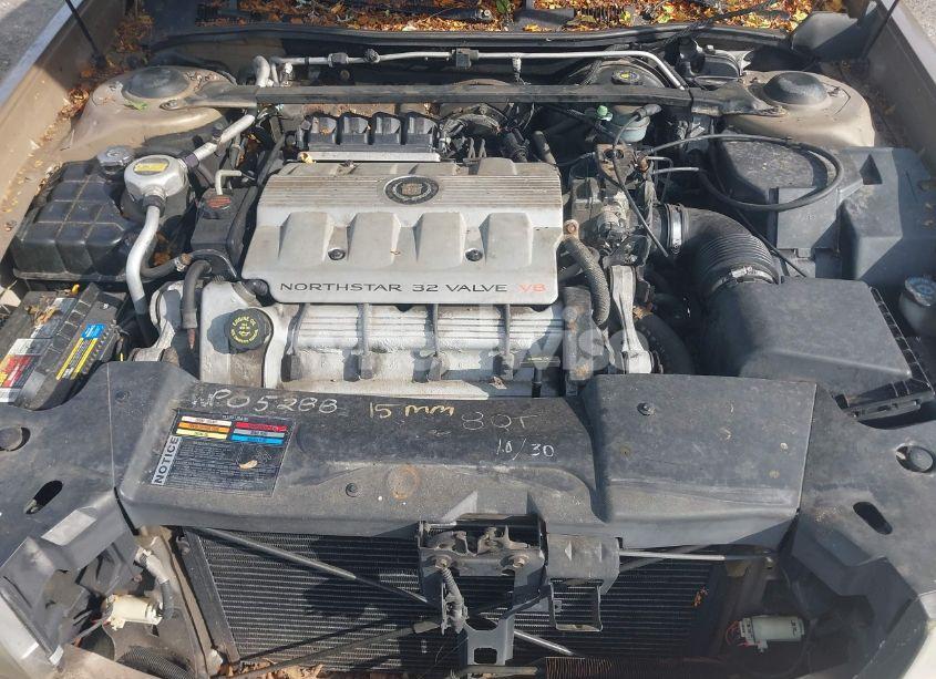 Photo 10 of 1998 Cadillac Deville STANDARD (VIN 1G6KD54Y3WU730001)