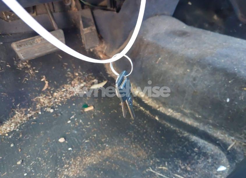 Photo 11 of 1998 Cadillac Deville STANDARD (VIN 1G6KD54Y3WU747543)