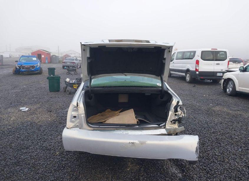 Photo 16 of 2005 Cadillac Deville STANDARD (VIN 1G6KD54Y45U228094)