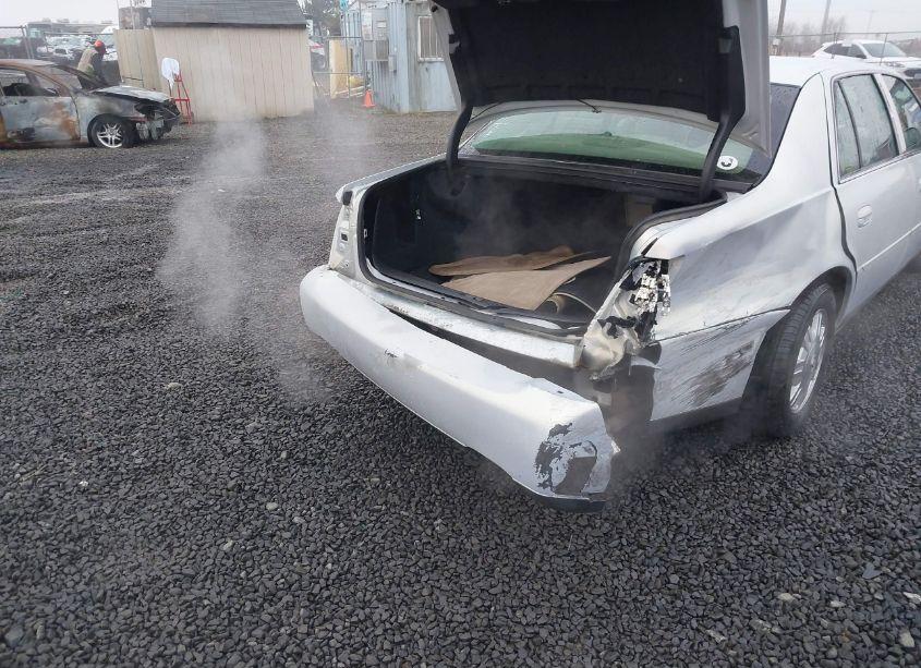 Photo 6 of 2005 Cadillac Deville STANDARD (VIN 1G6KD54Y45U228094)