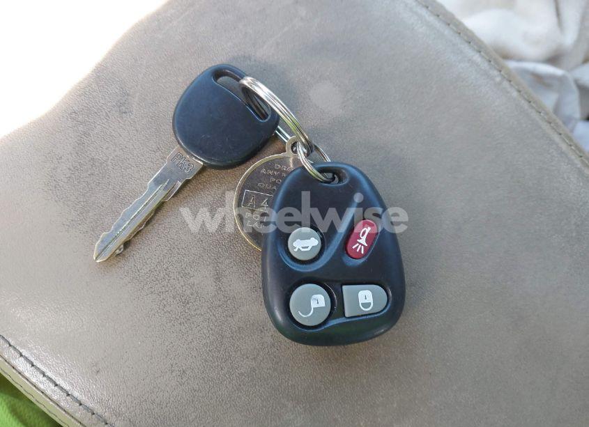 Photo 11 of 2005 Cadillac Deville LIVERY (VIN 1G6KD54Y45U255196)