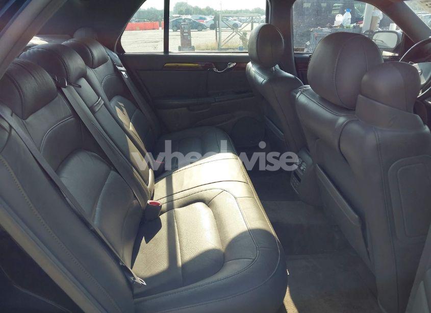 Photo 8 of 2005 Cadillac Deville LIVERY (VIN 1G6KD54Y45U266103)