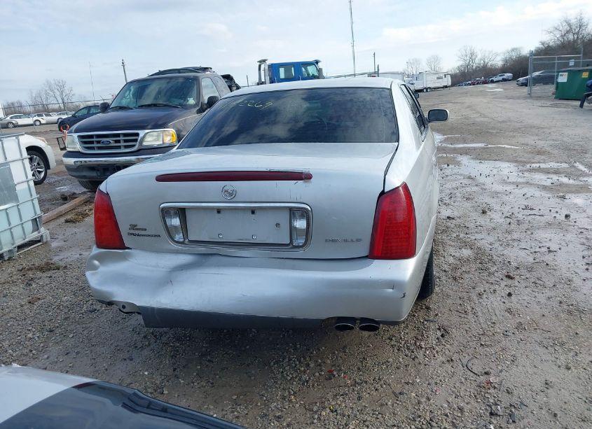 Photo 16 of 2003 Cadillac Deville STANDARD (VIN 1G6KD54Y53U226352)
