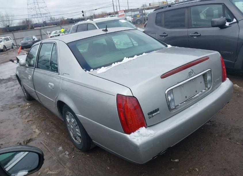 Photo 3 of 2005 Cadillac Deville LIVERY (VIN 1G6KD54Y65U198175)