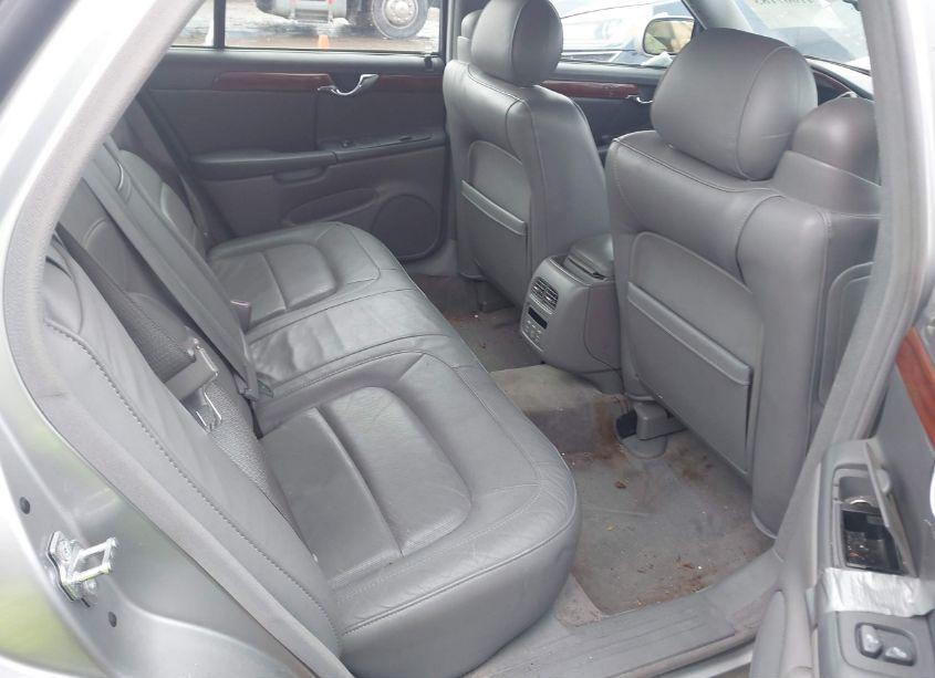 Photo 8 of 2005 Cadillac Deville LIVERY (VIN 1G6KD54Y65U198175)