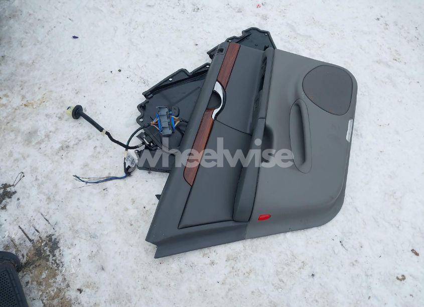 Photo 12 of 2005 Cadillac Deville LIVERY (VIN 1G6KD54Y65U258388)