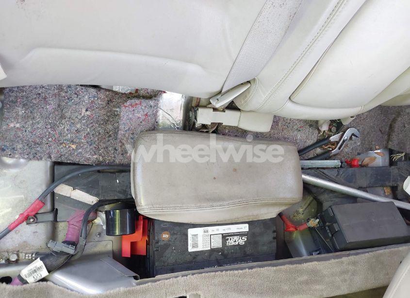 Photo 6 of 2000 Cadillac Deville STANDARD (VIN 1G6KD54Y6YU258542)