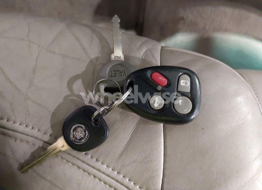 Photo 11 of 2000 Cadillac Deville STANDARD (VIN 1G6KD54Y6YU265538)