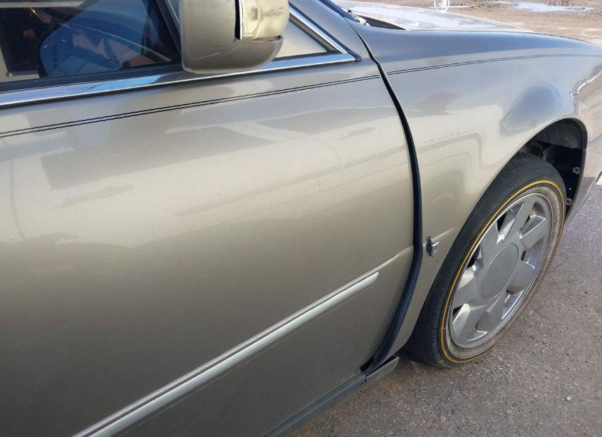 Photo 14 of 2004 Cadillac Deville STANDARD (VIN 1G6KD54Y94U103168)