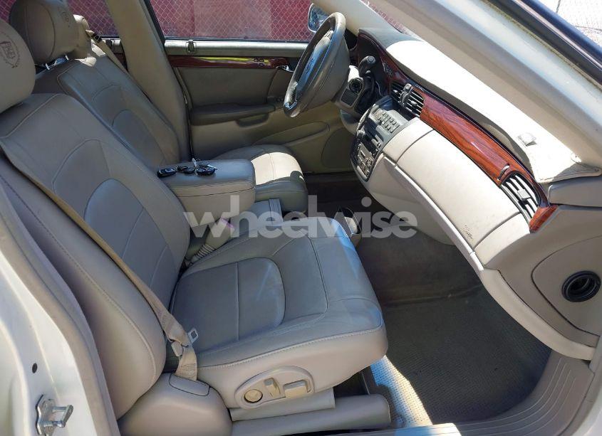 Photo 5 of 2005 Cadillac Deville LIVERY (VIN 1G6KD54Y95U119811)