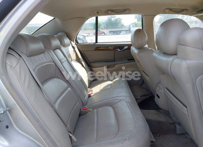 Photo 8 of 2005 Cadillac Deville LIVERY (VIN 1G6KD54YX5U104475)