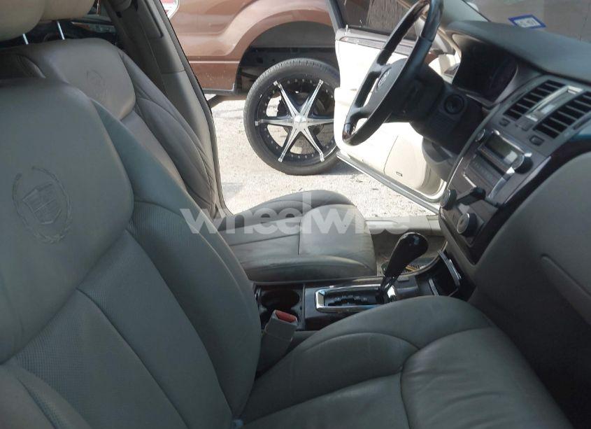 Photo 5 of 2008 Cadillac Dts 1SE (VIN 1G6KD579X8U148968)