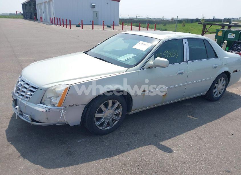 Photo 2 of 2007 Cadillac Dts LUXURY II (VIN 1G6KD57Y07U154820)