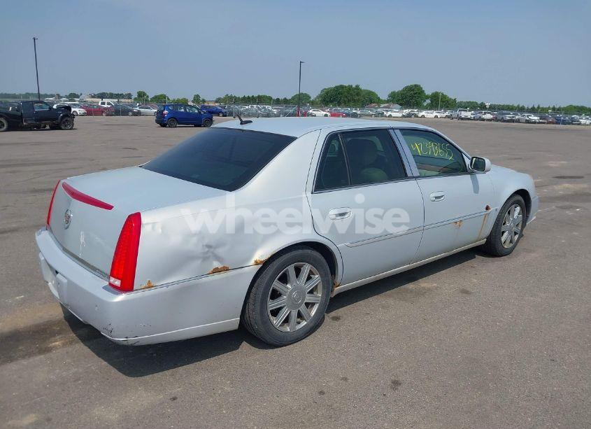 Photo 4 of 2007 Cadillac Dts LUXURY II (VIN 1G6KD57Y07U154820)