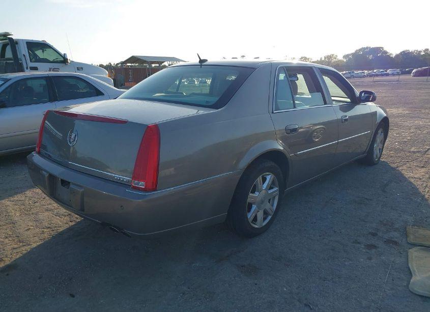 Photo 4 of 2007 Cadillac Dts LUXURY I (VIN 1G6KD57Y07U176588)