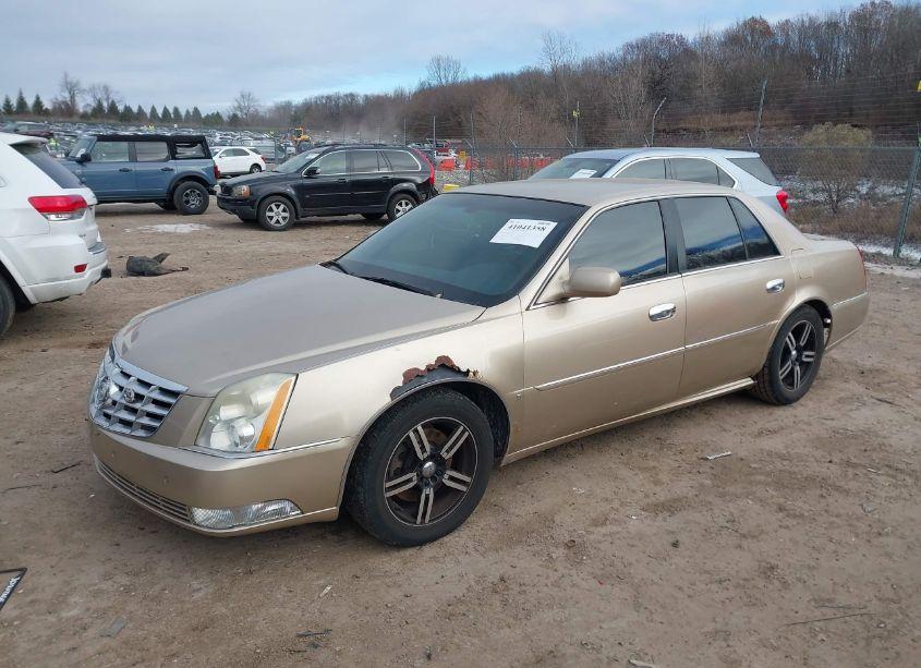 Photo 2 of 2006 Cadillac Dts (VIN 1G6KD57Y16U166702)