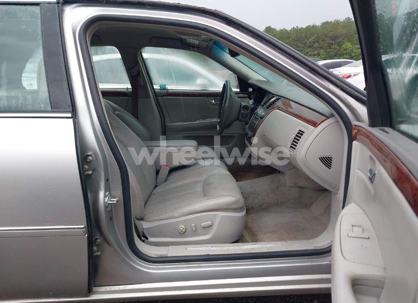 Photo 5 of 2007 Cadillac Dts V8 (VIN 1G6KD57Y17U180455)