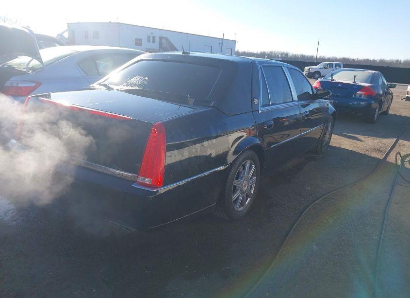 Photo 4 of 2008 Cadillac Dts 1SD (VIN 1G6KD57Y18U134058)