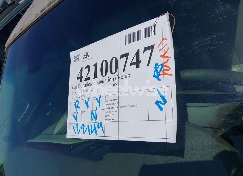 Photo 12 of 2006 Cadillac Dts (VIN 1G6KD57Y26U112518)