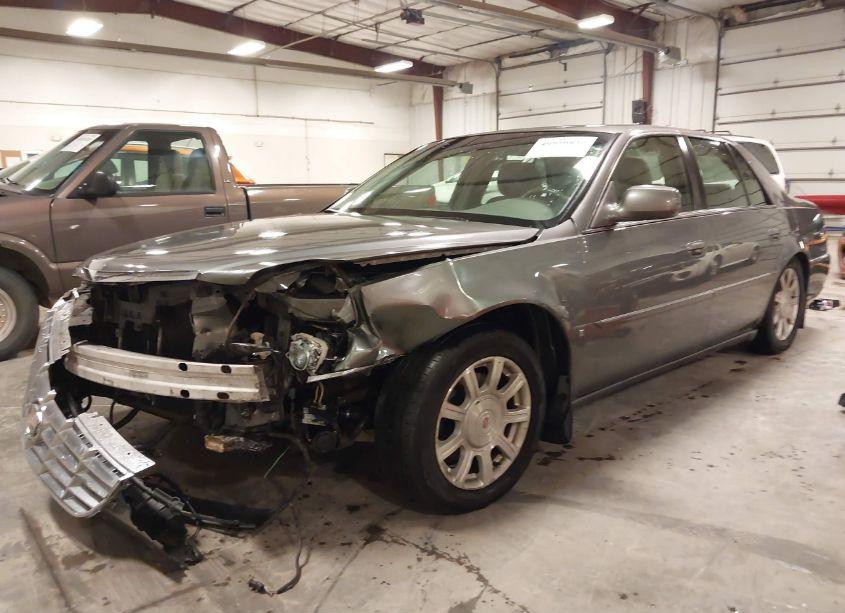 Photo 2 of 2008 Cadillac Dts 1SC (VIN 1G6KD57Y28U174732)