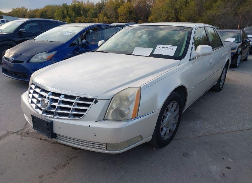 Photo 2 of 2009 Cadillac Dts 1SC (VIN 1G6KD57Y29U135365)