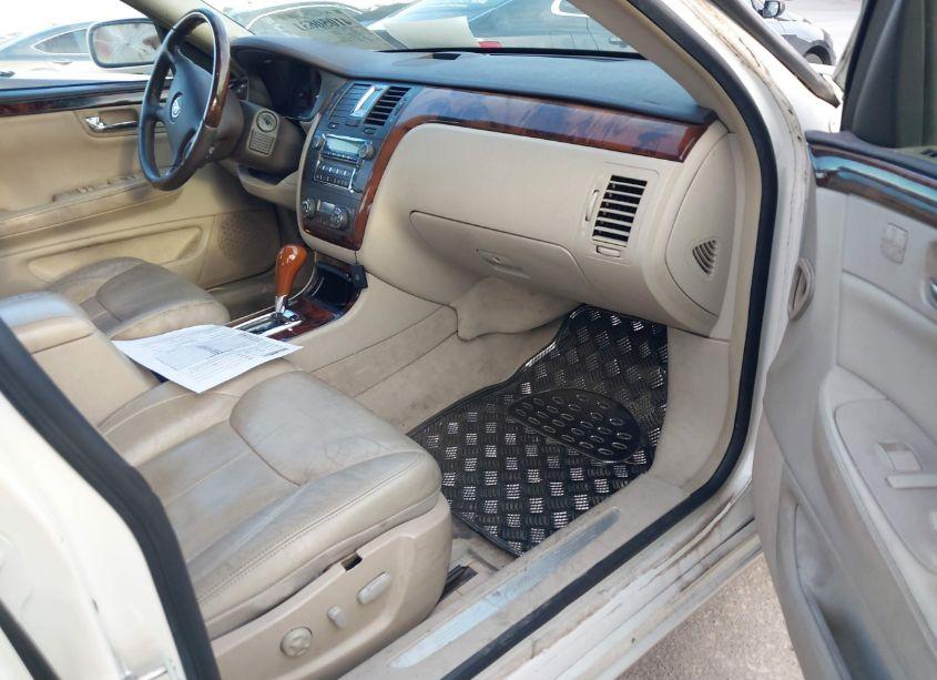 Photo 5 of 2009 Cadillac Dts 1SC (VIN 1G6KD57Y29U135365)