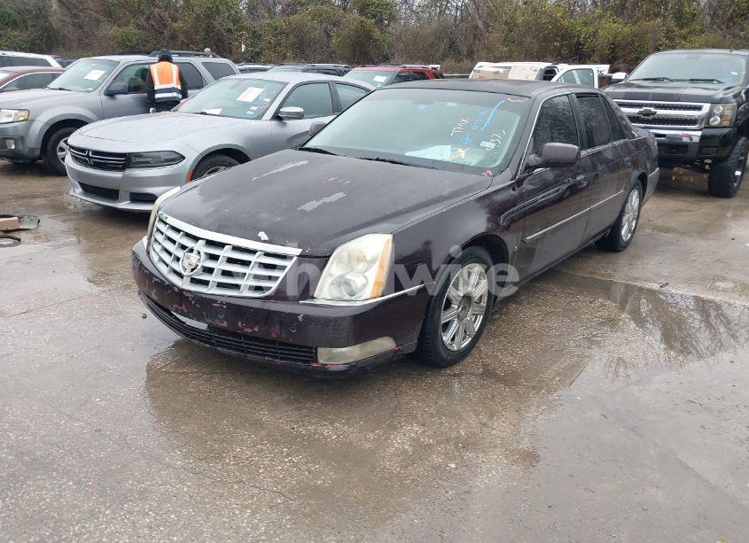 Photo 2 of 2008 Cadillac Dts 1SD (VIN 1G6KD57Y38U134370)