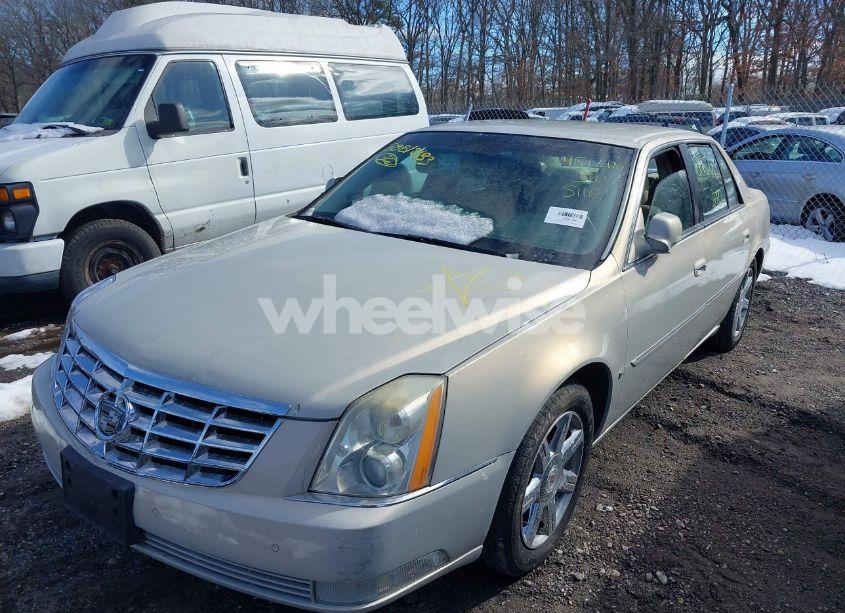 Photo 2 of 2007 Cadillac Dts LUXURY I (VIN 1G6KD57Y47U223590)
