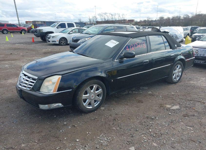 Photo 2 of 2007 Cadillac Dts LUXURY I (VIN 1G6KD57Y67U200120)
