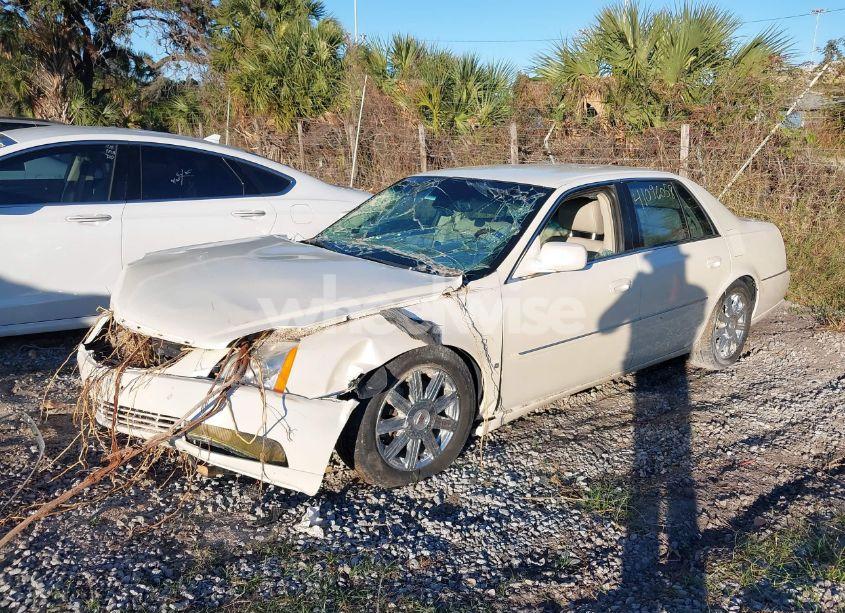 Photo 2 of 2008 Cadillac Dts 1SD (VIN 1G6KD57Y78U166996)